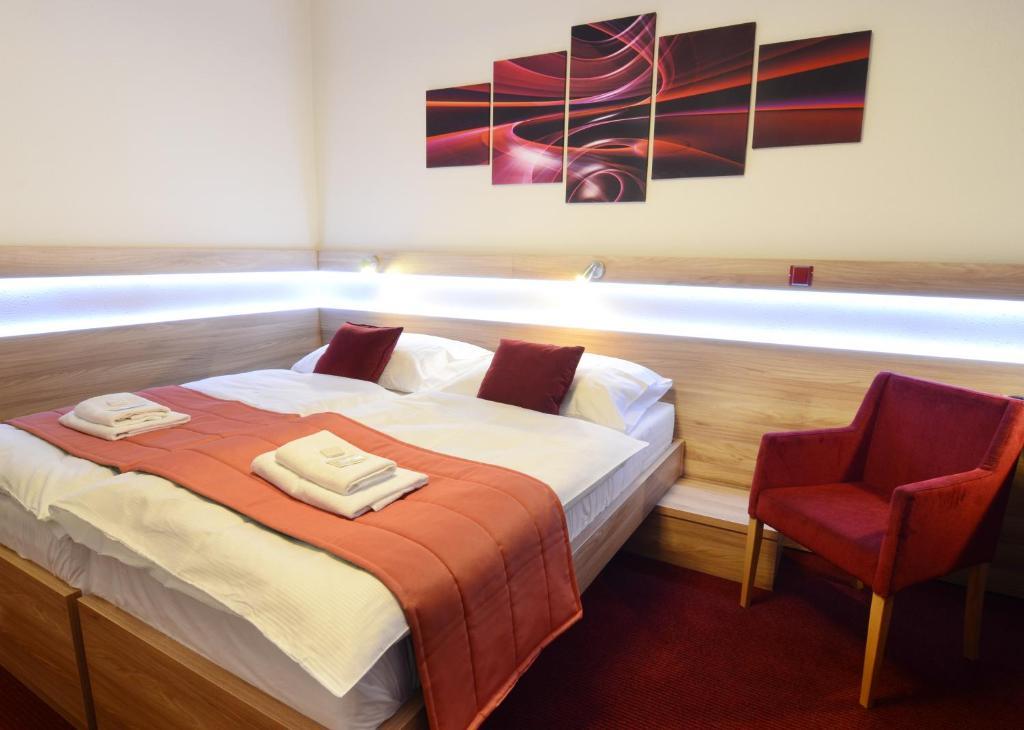 Hotel Uno Ústí nad Orlicí Quarto foto